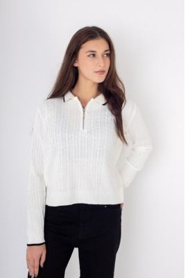 Светр жіночий